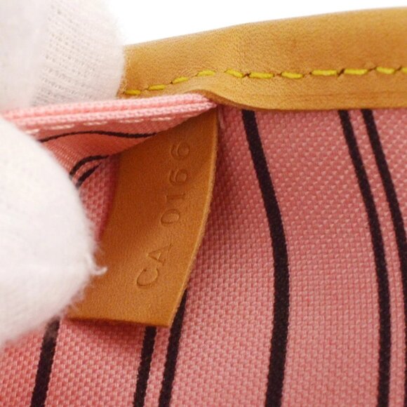 Louis Vuitton Monogram Jungle Dot Neverfull MM Tote Bag - Picture 7 of 7